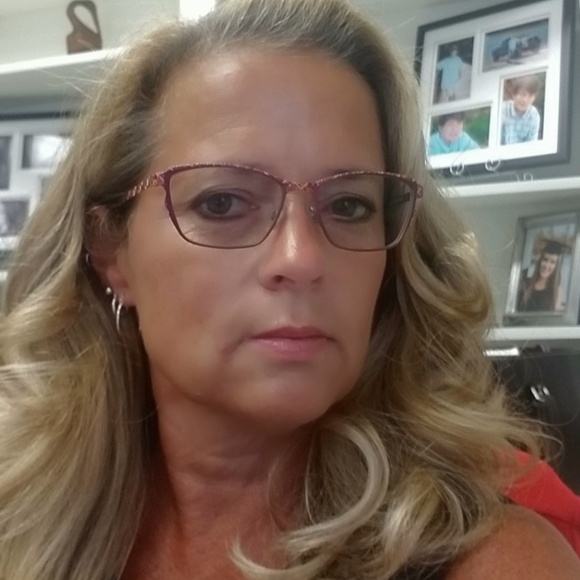 ๐ผMeet your Posher, Tracy๐ - Picture 4 of 8